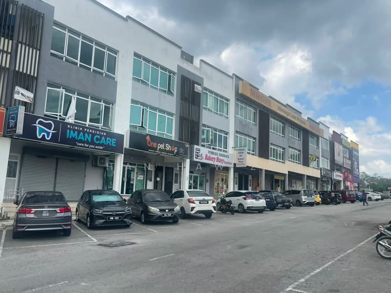 Shop for Sale in Sepang (Selangor) - Han Haw Ze - Exterior - PropertyGuru.com.my