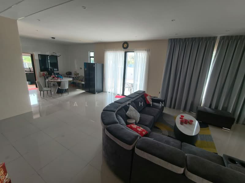 Rumah Teres 2 Tingkat untuk Dijual di City Garden (Samarahan) - Alex Chin - Living Room - PropertyGuru.com.my