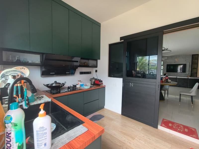 Rumah Teres 2 Tingkat untuk Dijual di City Garden (Samarahan) - Alex Chin - Kitchen - PropertyGuru.com.my