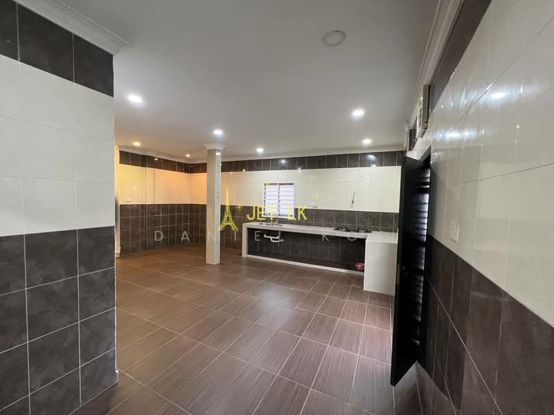 1-storey Terraced House for Sale in Bandar Putera 2 (Klang) - Daniel Kok - Kitchen - PropertyGuru.com.my