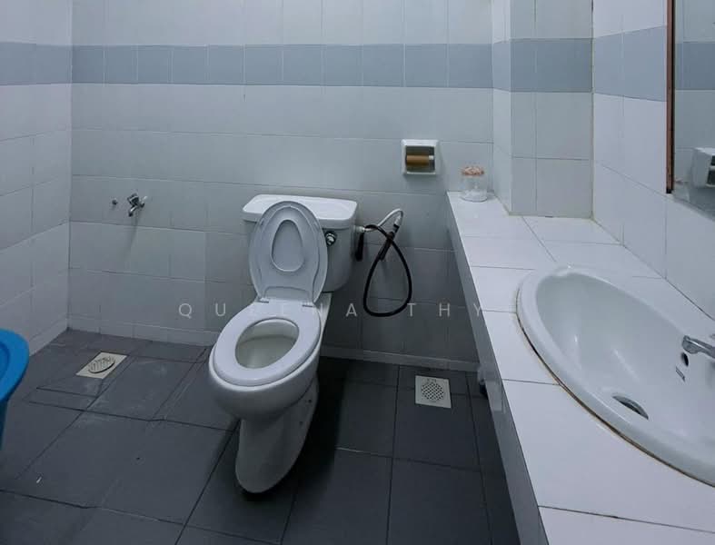 Kedai untuk Dijual di Larkin Indah (Johor Bahru) - Queena Thye - Bathroom - PropertyGuru.com.my