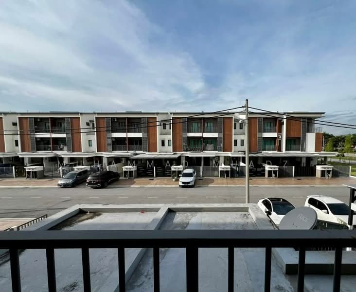 Townhouse for Rent in Puchong (Selangor) - Muhammad Muadz - Exterior - PropertyGuru.com.my