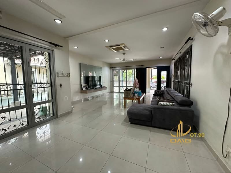 Rumah Banglo untuk Dijual di Ambang Botanic (Klang) - Daniel Kok - Living Room - PropertyGuru.com.my