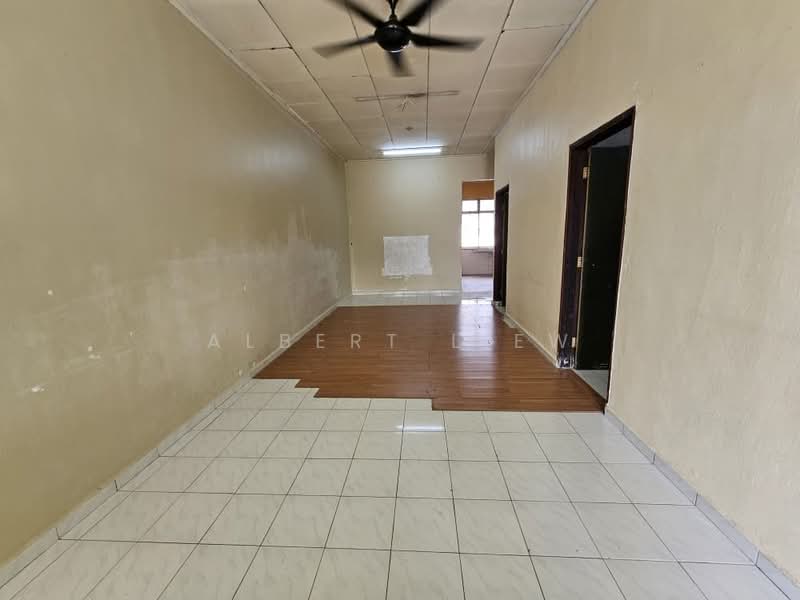 1-storey Terraced House for Sale in Senai (Johor) - Albert Liew - Living Room - PropertyGuru.com.my