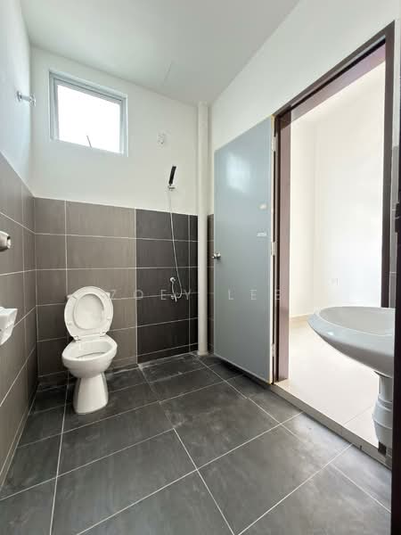 Rumah Teres 2 Tingkat untuk Dijual di Pulai (Johor) - Zoey Lee - Bathroom - PropertyGuru.com.my