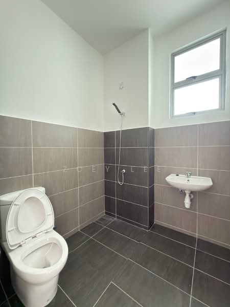 Rumah Teres 2 Tingkat untuk Dijual di Pulai (Johor) - Zoey Lee - Bathroom - PropertyGuru.com.my