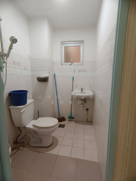 Kondominium untuk Disewa di Midah Ria Condominium - Yong Weng Kong - Bathroom - PropertyGuru.com.my