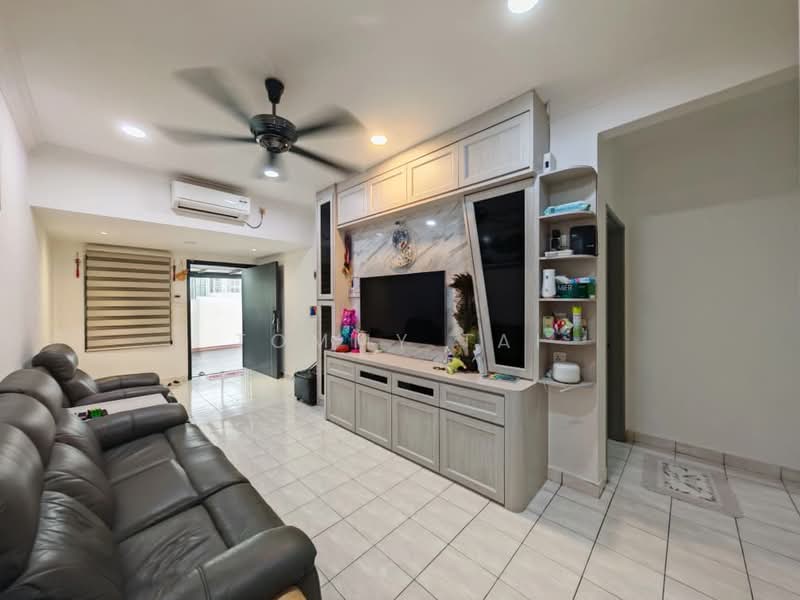 1-storey Terraced House for Sale in Permas Jaya (Johor Bahru) - Tommy Tai - Living Room - PropertyGuru.com.my