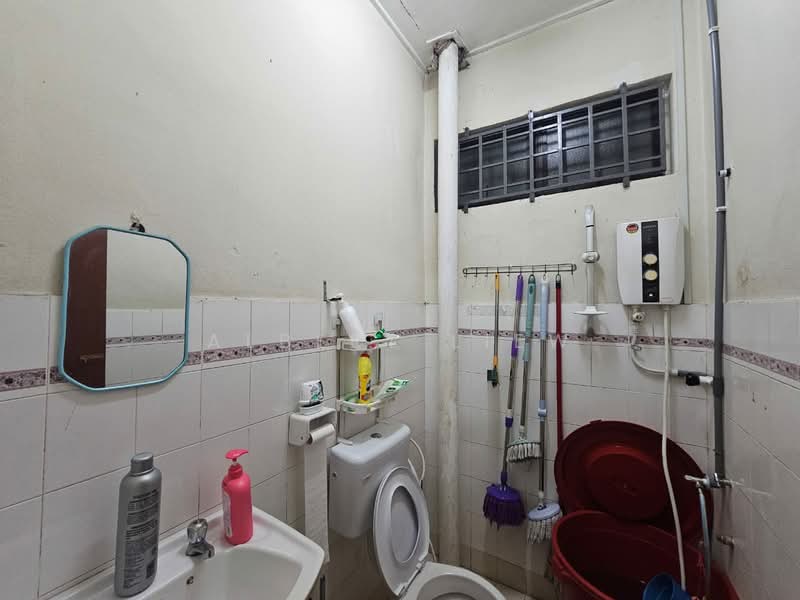 Semi-Detached House for Sale in Masai (Johor) - Albert Liew - Bathroom - PropertyGuru.com.my