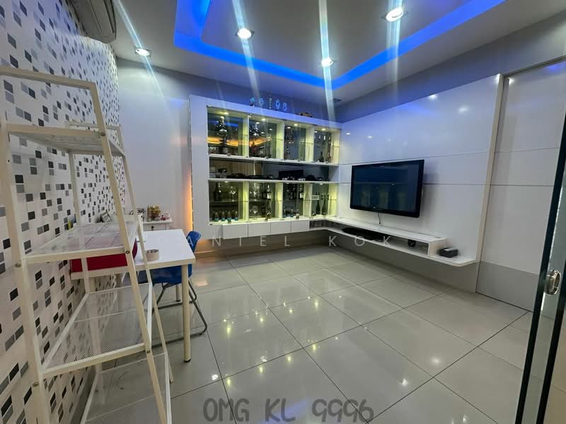 Rumah Berkembar untuk Dijual di Ambang Botanic (Klang) - Daniel Kok - Living Room - PropertyGuru.com.my