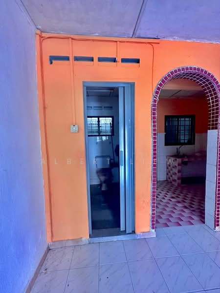 Rumah Teres 2 Tingkat untuk Dijual di Skudai (Johor) - Albert Liew - Bathroom - PropertyGuru.com.my