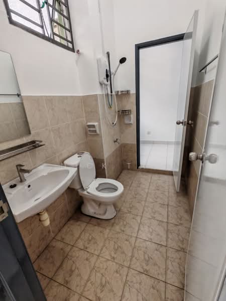 Rumah Teres 2 Tingkat untuk Disewa di Bukit Indah (Iskandar Puteri (Nusajaya)) - Nick Tay - Bathroom - PropertyGuru.com.my