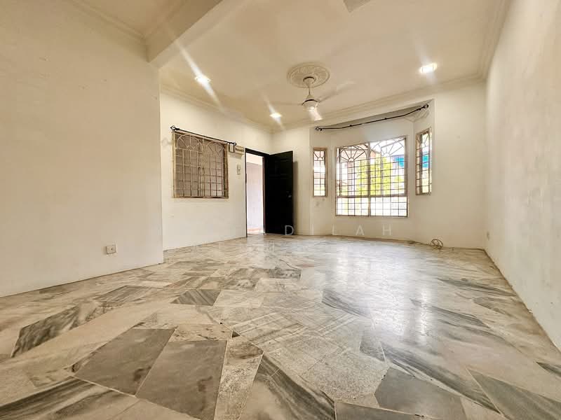 Rumah Teres 2 Tingkat untuk Dijual di Sungai Buloh (Selangor) - NORFADILAH ZAINUDDIN - Living Room - PropertyGuru.com.my