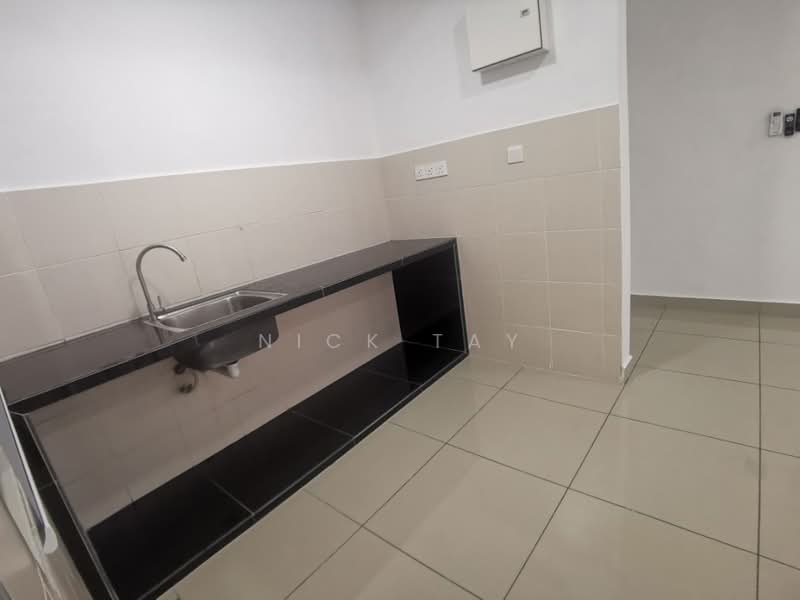 Pangsapuri untuk Dijual di Austin Regency (Pangsapuri Austin Perdana) - Nick Tay - Kitchen - PropertyGuru.com.my