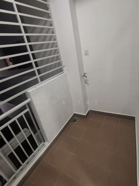 Pangsapuri untuk Dijual di Austin Regency (Pangsapuri Austin Perdana) - Nick Tay - Balcony - PropertyGuru.com.my