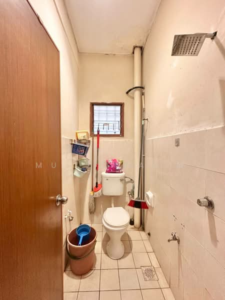 1-storey Terraced House for Sale in Bandar Saujana Putra (Tanjong Duabelas) - Mu'izz Halim - Bathroom - PropertyGuru.com.my