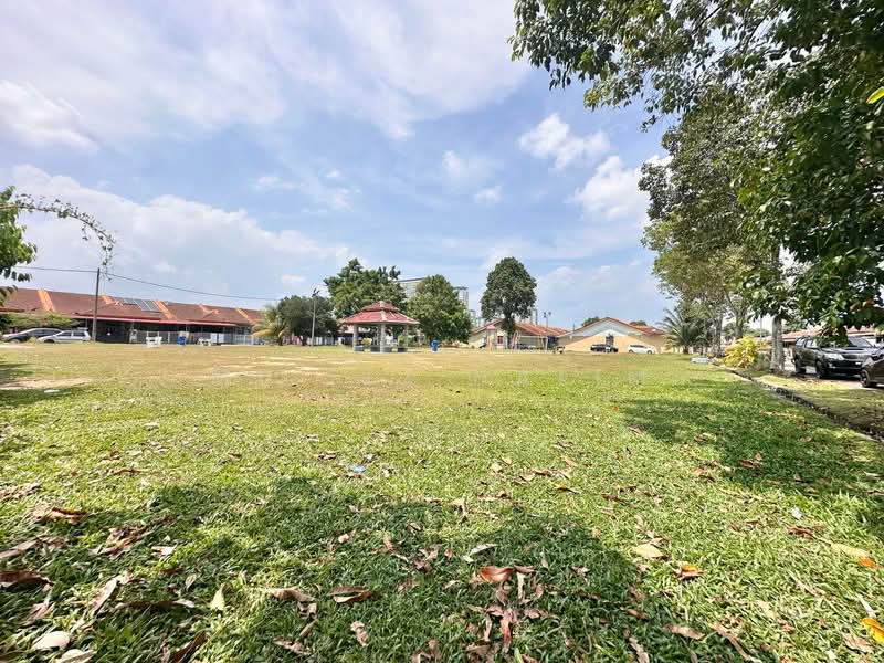 1-storey Terraced House for Sale in Bandar Saujana Putra (Tanjong Duabelas) - Mu'izz Halim - Exterior - PropertyGuru.com.my