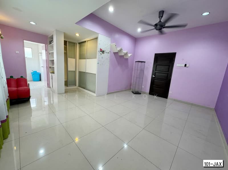 Rumah Berkembar untuk Dijual di Ambang Botanic (Klang) - Daniel Kok - Living Room - PropertyGuru.com.my