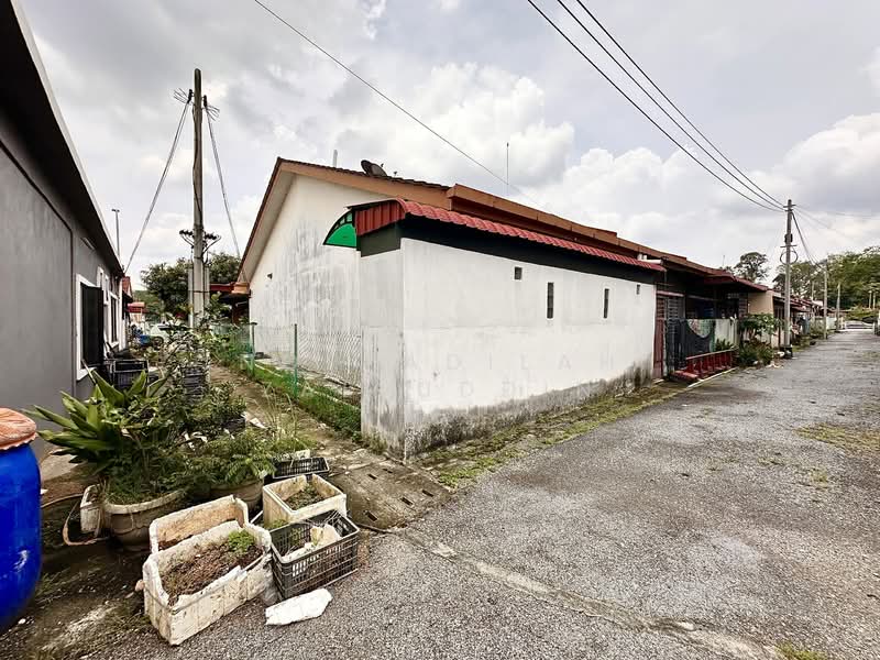 Rumah Teres 1 Tingkat untuk Dijual di Seksyen 30 (Shah Alam) - NORFADILAH ZAINUDDIN - Exterior - PropertyGuru.com.my