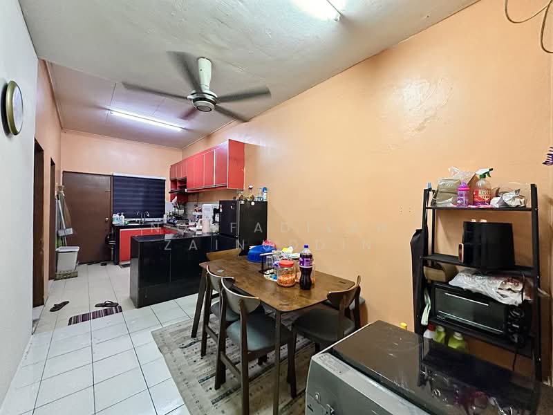 Rumah Teres 1 Tingkat untuk Dijual di Seksyen 30 (Shah Alam) - NORFADILAH ZAINUDDIN - Kitchen - PropertyGuru.com.my