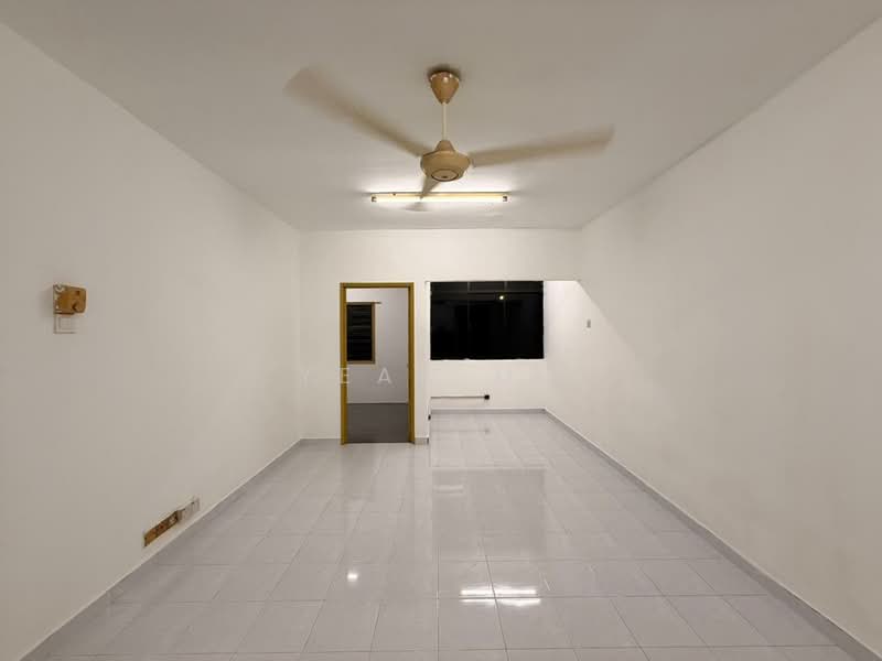 Flat for Sale at Bandar Baru Kundang - Yean Ma - Living Room - PropertyGuru.com.my