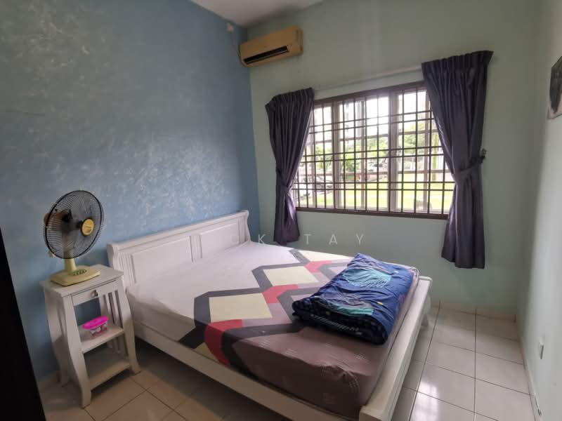 Pangsapuri untuk Dijual di Impian Senibong Apartment - Nick Tay - Bedroom - PropertyGuru.com.my