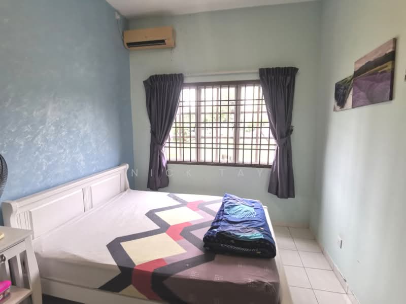 Pangsapuri untuk Dijual di Impian Senibong Apartment - Nick Tay - Bedroom - PropertyGuru.com.my