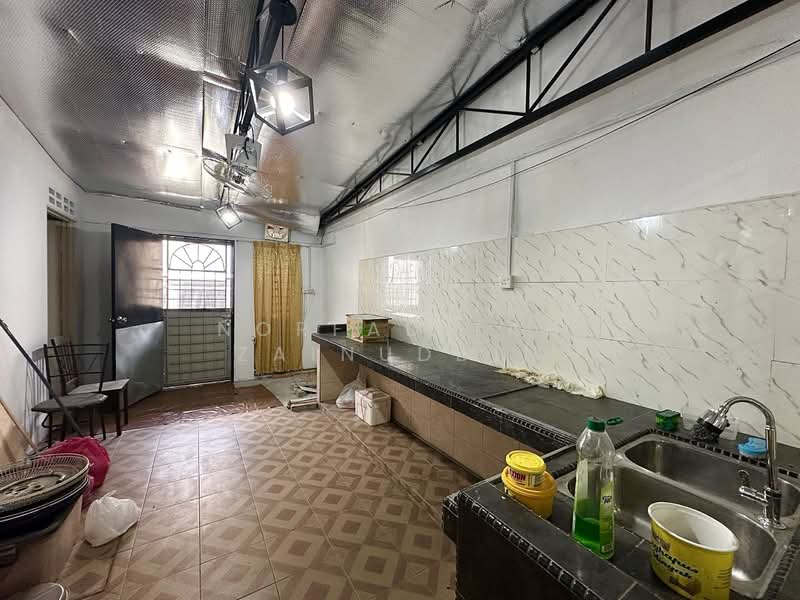 2-storey Terraced House for Sale in Puncak Alam (Selangor) - NORFADILAH ZAINUDDIN - Kitchen - PropertyGuru.com.my