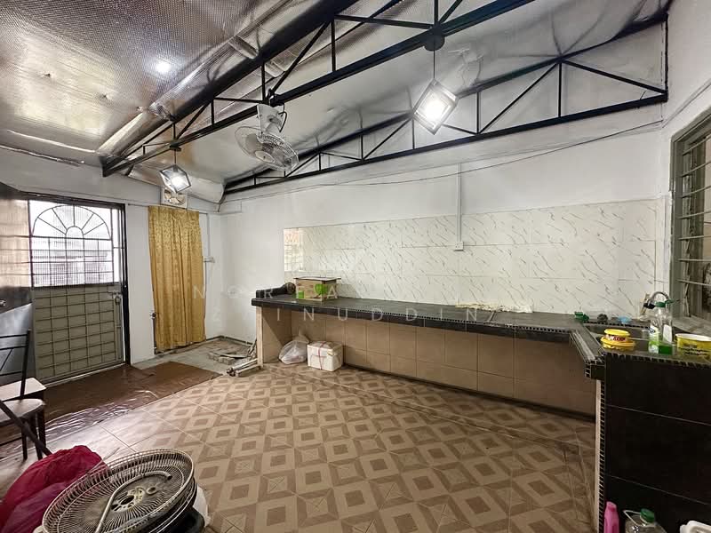 2-storey Terraced House for Sale in Puncak Alam (Selangor) - NORFADILAH ZAINUDDIN - Kitchen - PropertyGuru.com.my