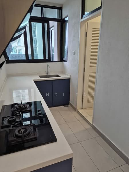 Condominium for Rent at Sky Condominium (Skyz Residence) - Fendi tan - Kitchen - PropertyGuru.com.my