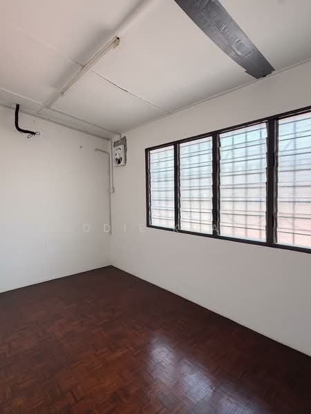 2-storey Terraced House for Sale in Taman Ipoh Jaya (Ipoh) - Jodie Kuan - Bedroom 3 - PropertyGuru.com.my