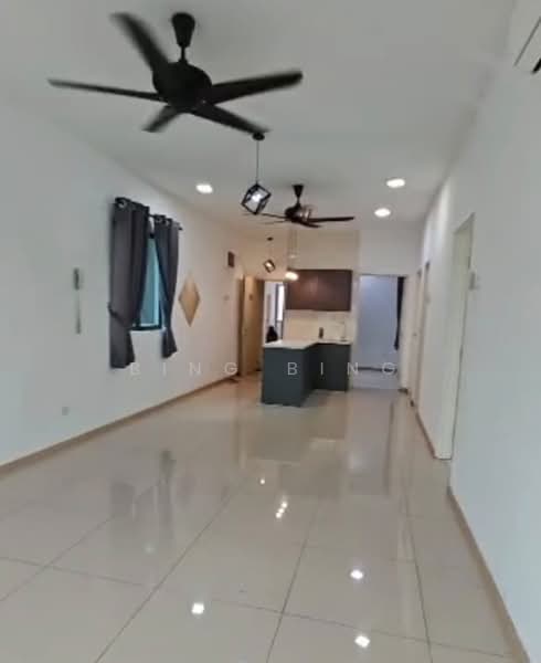 Service Residence for Sale at Vista Alam Serviced Apartment - Bing Bing - Living Room - PropertyGuru.com.my