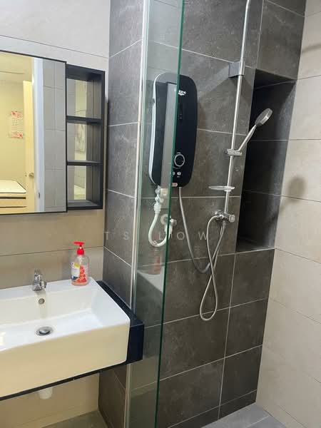 Servis Apartment untuk Disewa di AraTre' Residences - TS Low - Bathroom - PropertyGuru.com.my