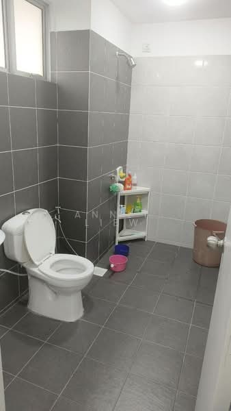 Service Residence for Rent at Residensi Taman Pelangi Indah - Annly Liew - Bathroom - PropertyGuru.com.my