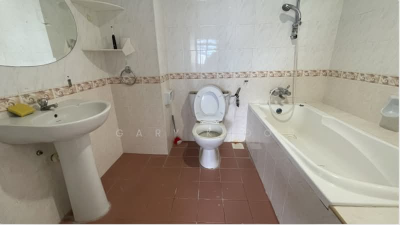 Kondominium untuk Dijual di Parkview Towers - Gary Khoo - Bathroom - PropertyGuru.com.my