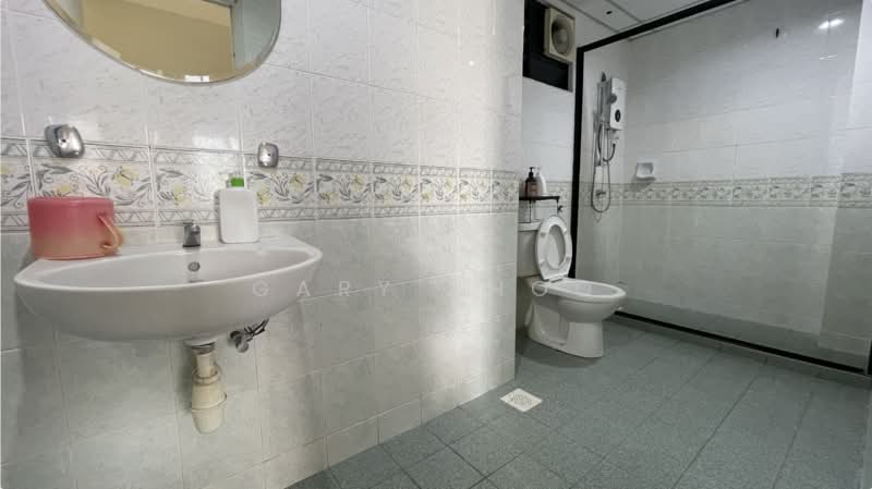 Kondominium untuk Dijual di Parkview Towers - Gary Khoo - Bathroom - PropertyGuru.com.my