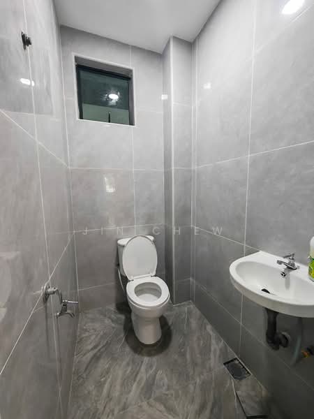 1-storey Terraced House for Sale in Taman Perling (Perling) - Jin Chew - Bathroom - PropertyGuru.com.my