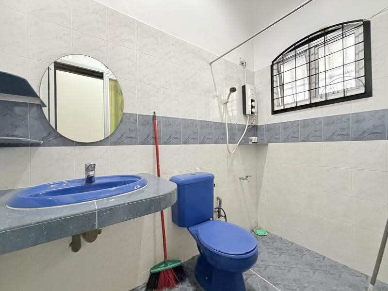 Rumah Berkembar untuk Dijual di Taman Delima (Kluang) - Gipson Lay - PropertyGuru.com.my