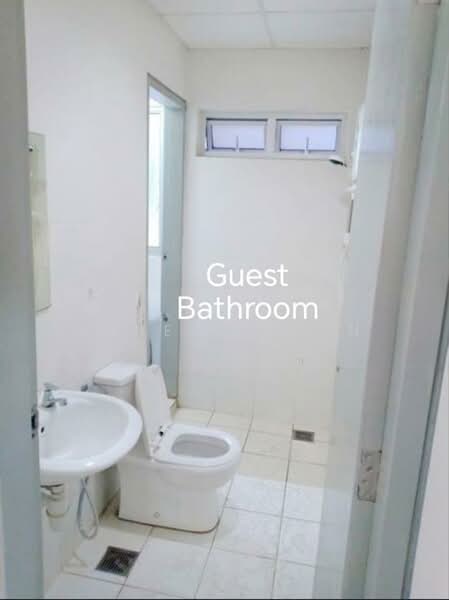 Kondominium untuk Disewa di The Wharf Residence - Vaness Chin - Bathroom - PropertyGuru.com.my