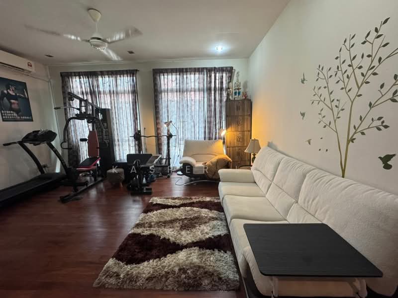 Rumah Berkembar untuk Dijual di Taman Sutera Utama (Skudai) - Kasper Lee - Living Room - PropertyGuru.com.my