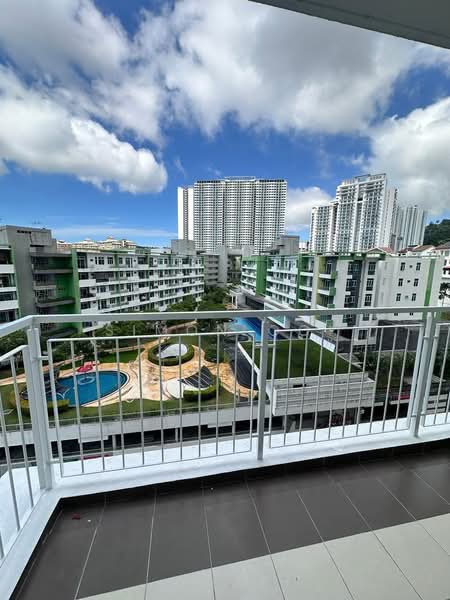 Kondominium untuk Dijual di Reflections Condominium - Simon Ooi - Balcony - PropertyGuru.com.my