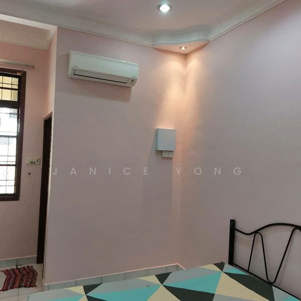 1-storey Terraced House for Sale in Taman Pelangi Indah (Ulu Tiram) - Janice Yong - Bedroom - PropertyGuru.com.my