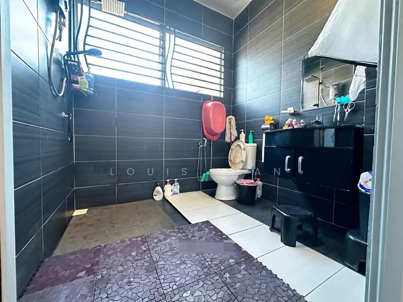 Rumah Teres 2 Tingkat untuk Dijual di Taman Sentosa Perdana (Klang) - Louis Chan - Bathroom - PropertyGuru.com.my
