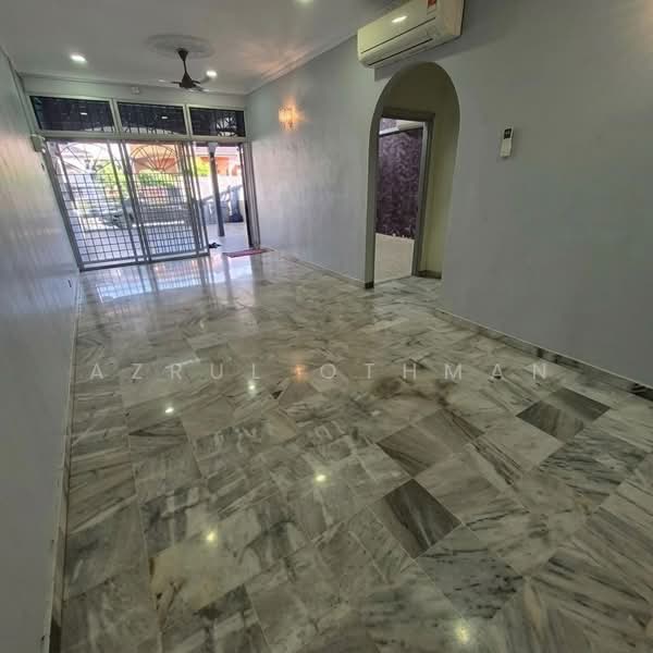 Rumah Teres 1-Tingkat untuk Dijual di Seremban Jaya (Negeri Sembilan) - Azrul Othman - Living Room - PropertyGuru.com.my