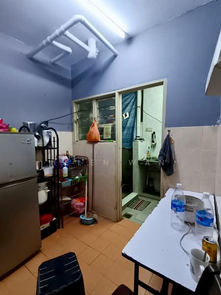 Apartment for Sale at Pangsapuri Putra - Helen Wan - Kitchen - PropertyGuru.com.my