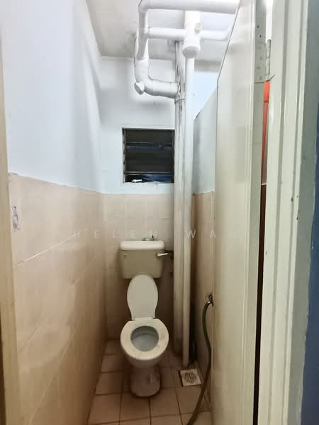 Apartment for Sale at Pangsapuri Putra - Helen Wan - Bathroom - PropertyGuru.com.my