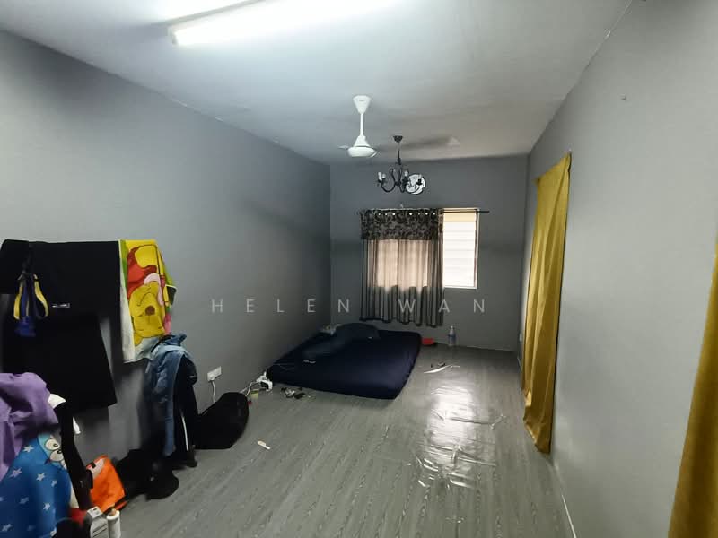 Apartment for Sale at Pangsapuri Putra - Helen Wan - Bedroom - PropertyGuru.com.my