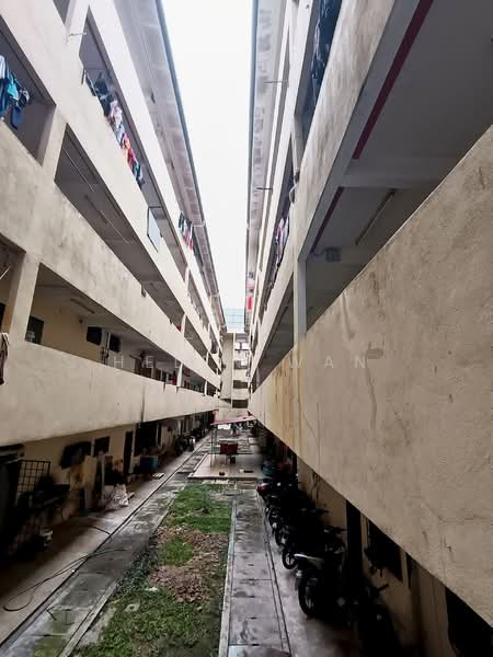 Apartment for Sale at Pangsapuri Putra - Helen Wan - Exterior - PropertyGuru.com.my