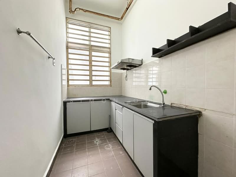 Condominium for Sale at I-Regency Condominium (Ideal Regency) - Simon Ooi - Kitchen - PropertyGuru.com.my