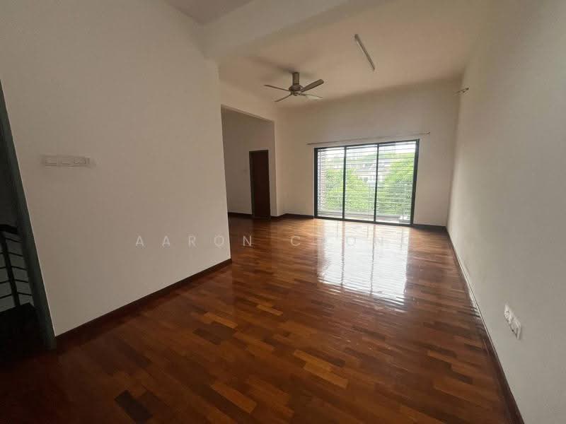 Rumah Teres 2-Tingkat untuk Dijual di Bandar Puteri Puchong (Puchong) - Aaron Chong - Living Room - PropertyGuru.com.my